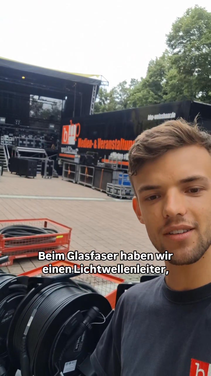 B&amp;HP Weißhaar Veranstaltungstechnik investiert in neue Glasfaserkabel Wir haben unseren Bestand an Glasfasertechnik um Leitungen mit