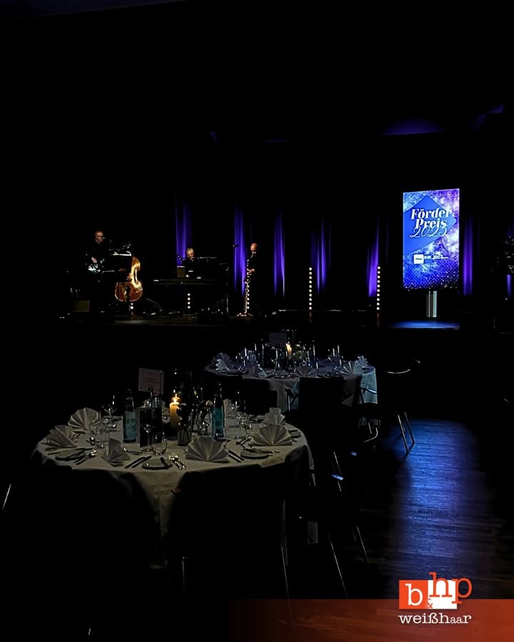 B&amp;HP Weißhaar Veranstaltungstechnik stattet Preisverleihung der IHK technisch aus Im Auftrag unseres Partners Mehrpunkt Eventagentur