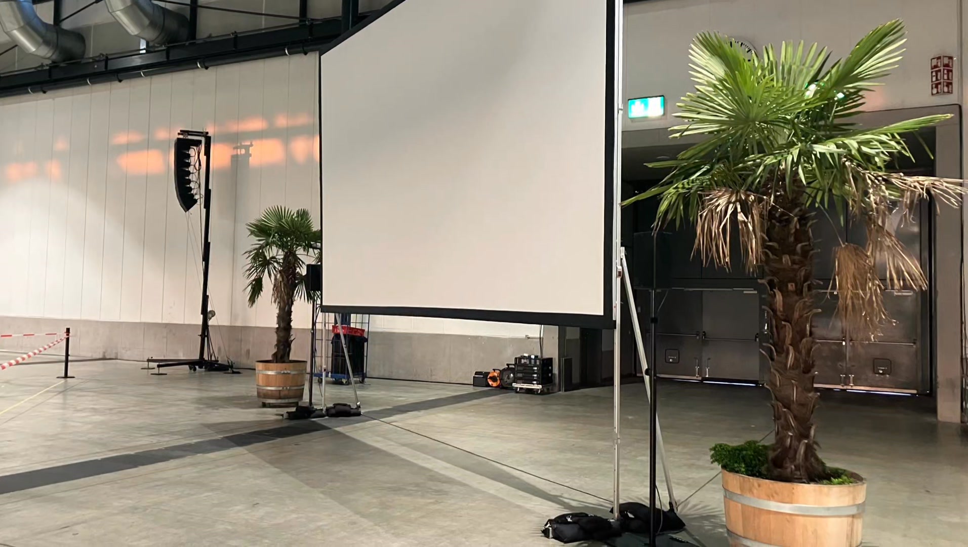 B&amp;HP Weißhaar Veranstaltungstechnik betreut gemeinsames Festgebet in der Messe Freiburg Zum Ende des Ramadans veranstalteten die